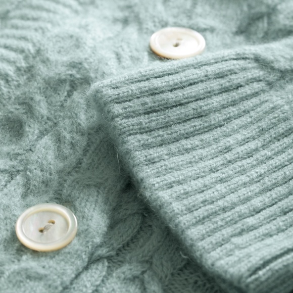 Peruvian Connection Cropped Cableknit Sweater - Picture 8 of 9